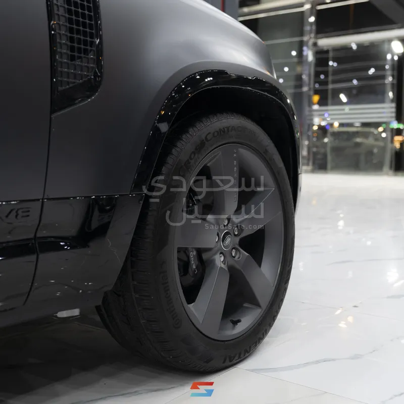 2025 Land Rover Defender 110