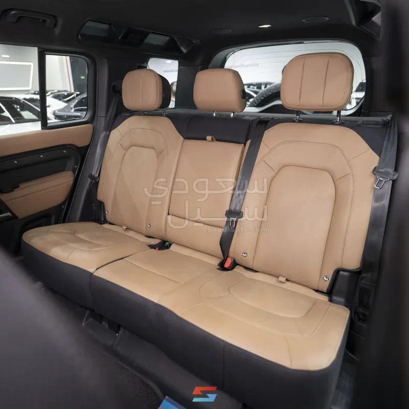 2025 Land Rover Defender 110