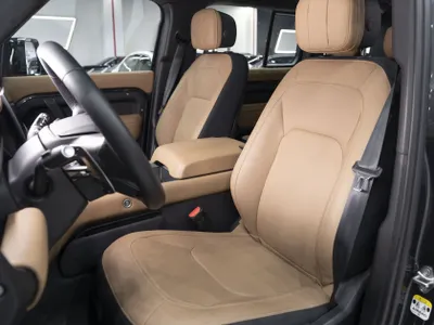 2025 Land Rover Defender 110