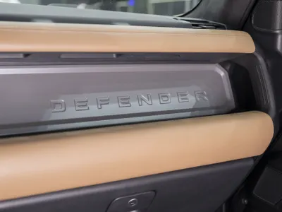 2025 Land Rover Defender 110