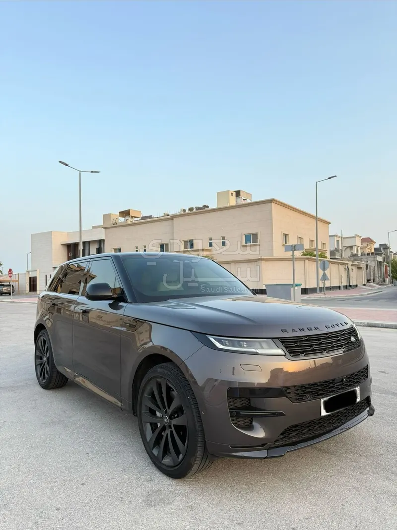 2025 لاند روفر رينج روفر سبورت اتش اس اي
