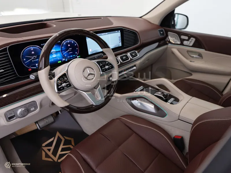 2022 مرسيدس - بنز جي إل إس 600 مايباخ