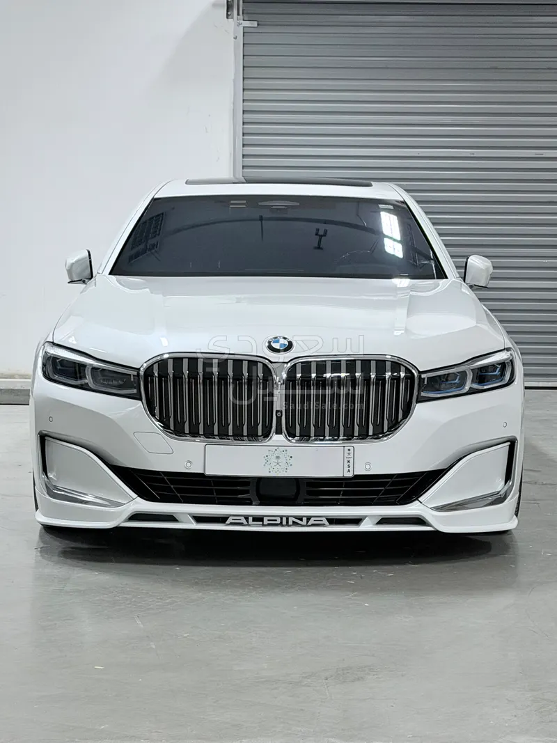 2020 بي ام دبليو الفئة السابعة 750 إل أي