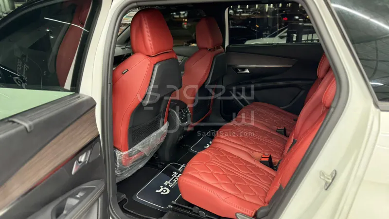 2025 Peugeot 5008 GT Line