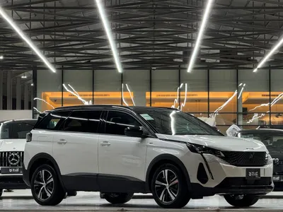 2025 Peugeot 5008 GT Line