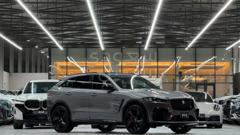2024 Jaguar F-Pace SVR
