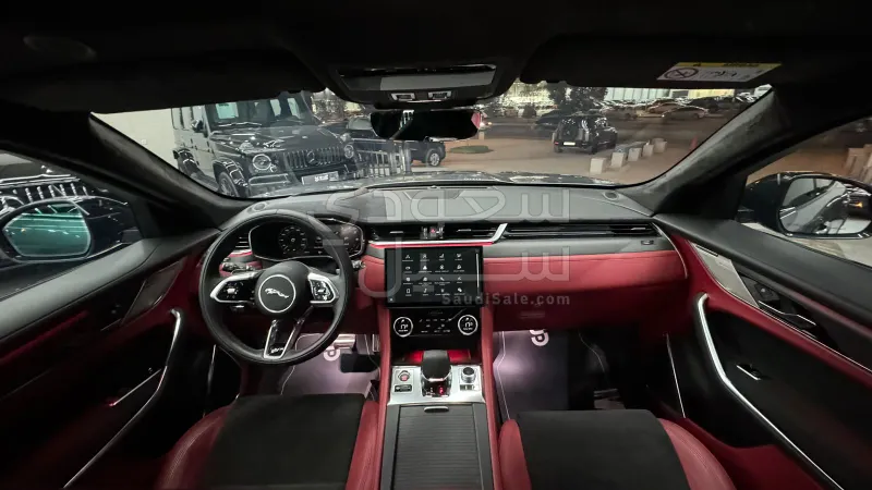 2024 Jaguar F-Pace SVR