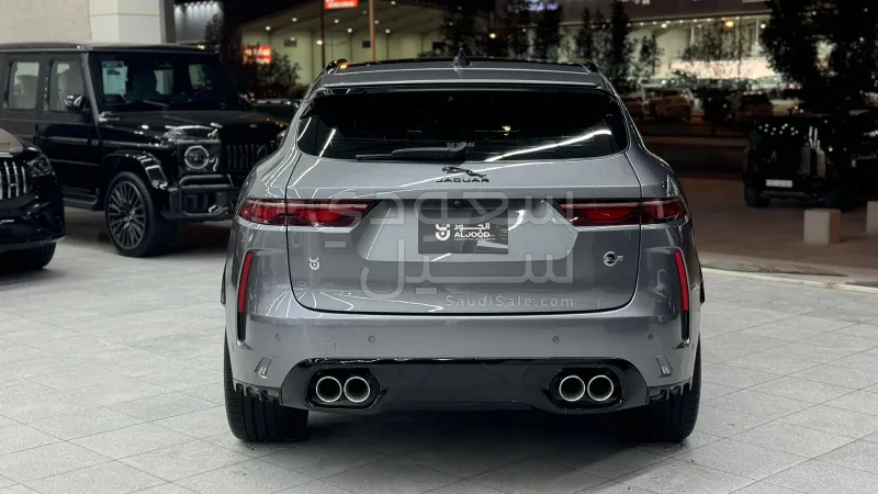 2024 Jaguar F-Pace SVR