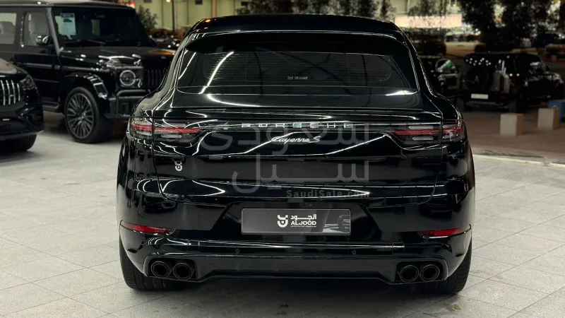 2020 Porsche Cayenne S Coupe