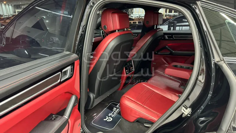 2020 Porsche Cayenne S Coupe