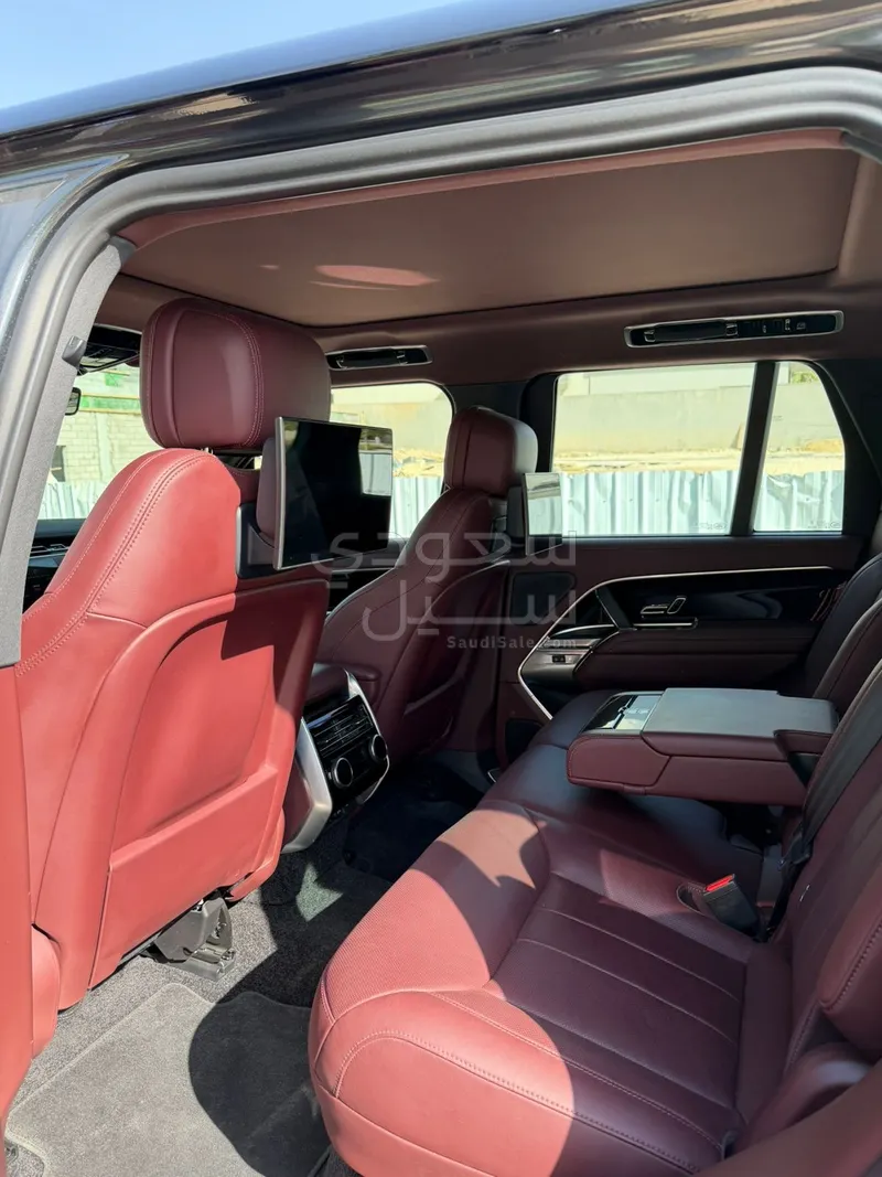 2024 Land Rover Range Rover HSE