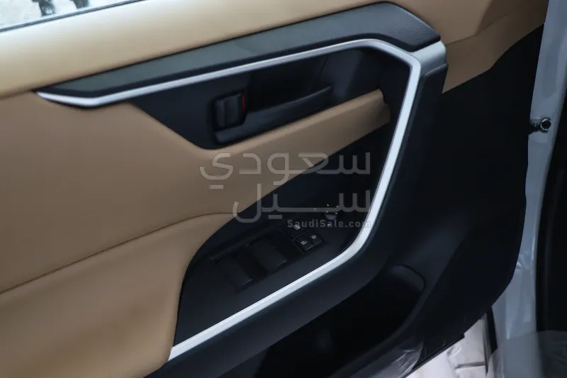 2025 تويوتا راف 4