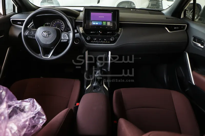 2025 تويوتا كورولا كروس