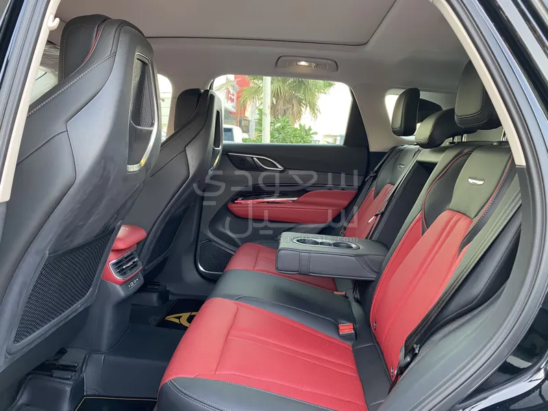 2025 Hongqi HS3 2T 4WD Flagship
