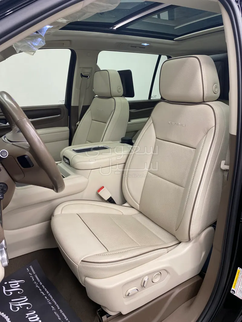 2022 GMC Yukon Denali XL