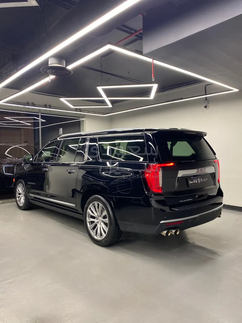 2022 GMC Yukon Denali XL