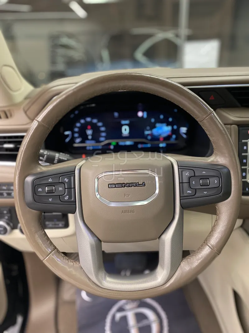 2022 GMC Yukon Denali XL
