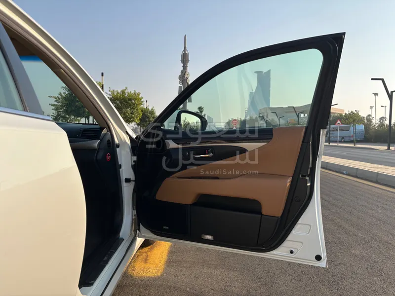 2013 Lexus LS 460 L