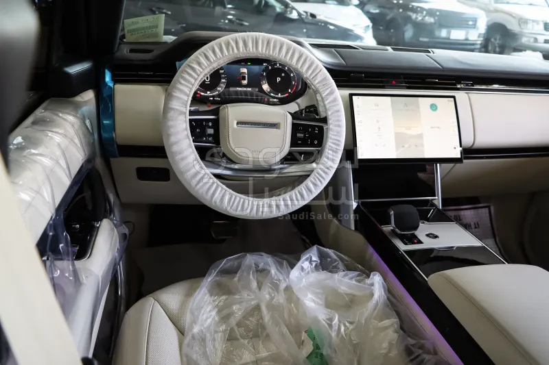2025 Land Rover Range Rover Vogue SE