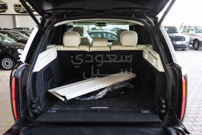 2025 Land Rover Range Rover Vogue SE