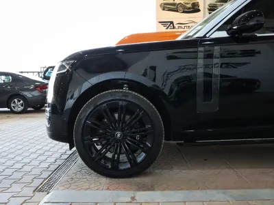 2025 Land Rover Range Rover Vogue SE
