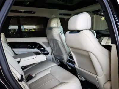 2025 Land Rover Range Rover Vogue SE