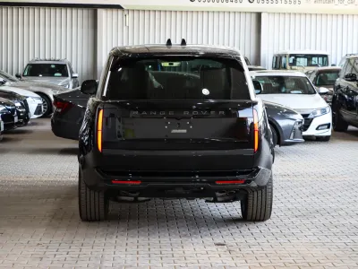 2025 Land Rover Range Rover Vogue SE