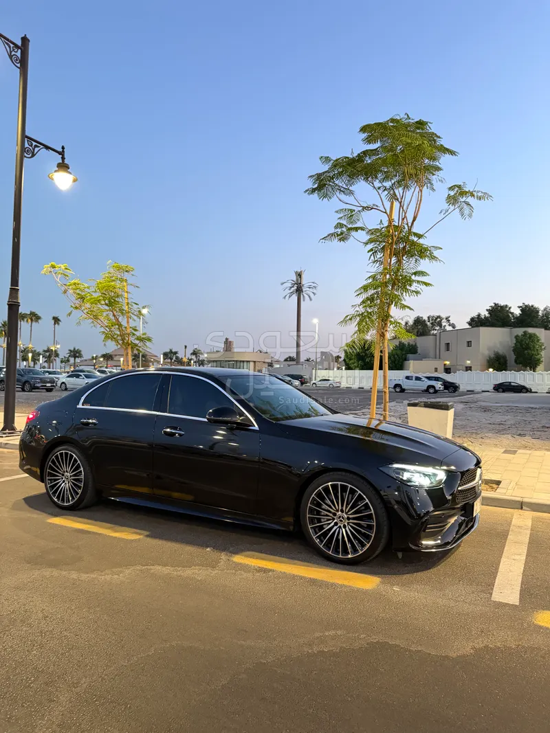 2023 مرسيدس - بنز سي 200 أي إم جي