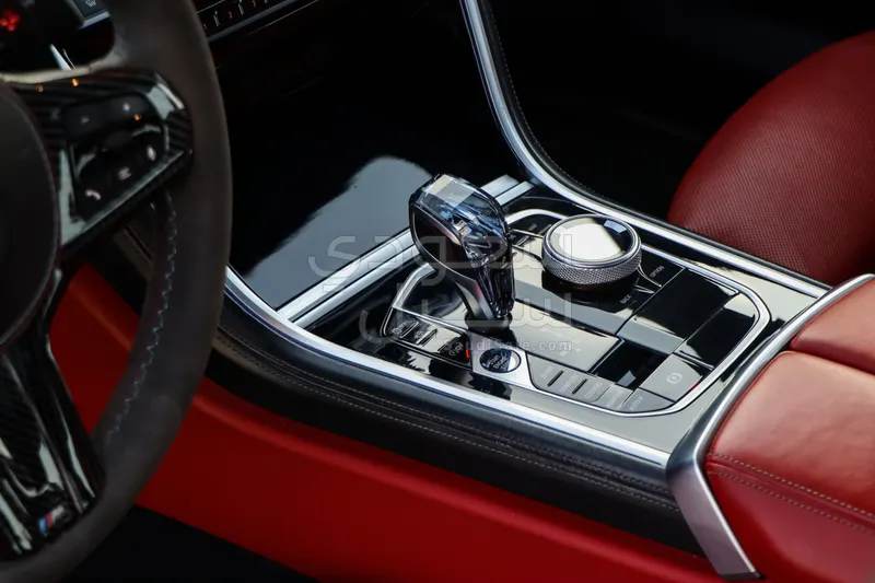 2020 بي ام دبليو الفئة الثامنة إم 850 أي