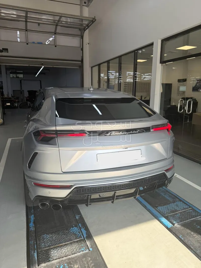 2020 لمبرجيني اوروس