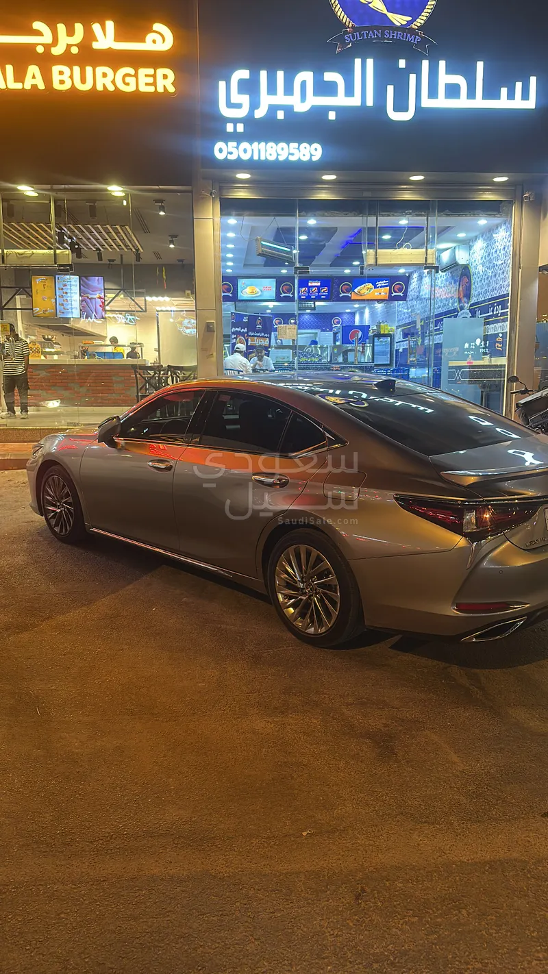 2023 لكزس جي إس 350