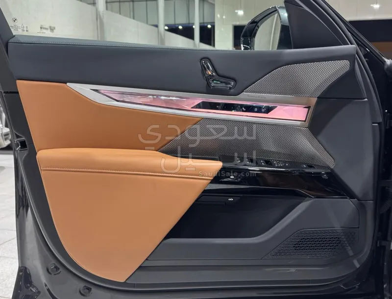 2026 بي ام دبليو الفئة السابعة 735أي