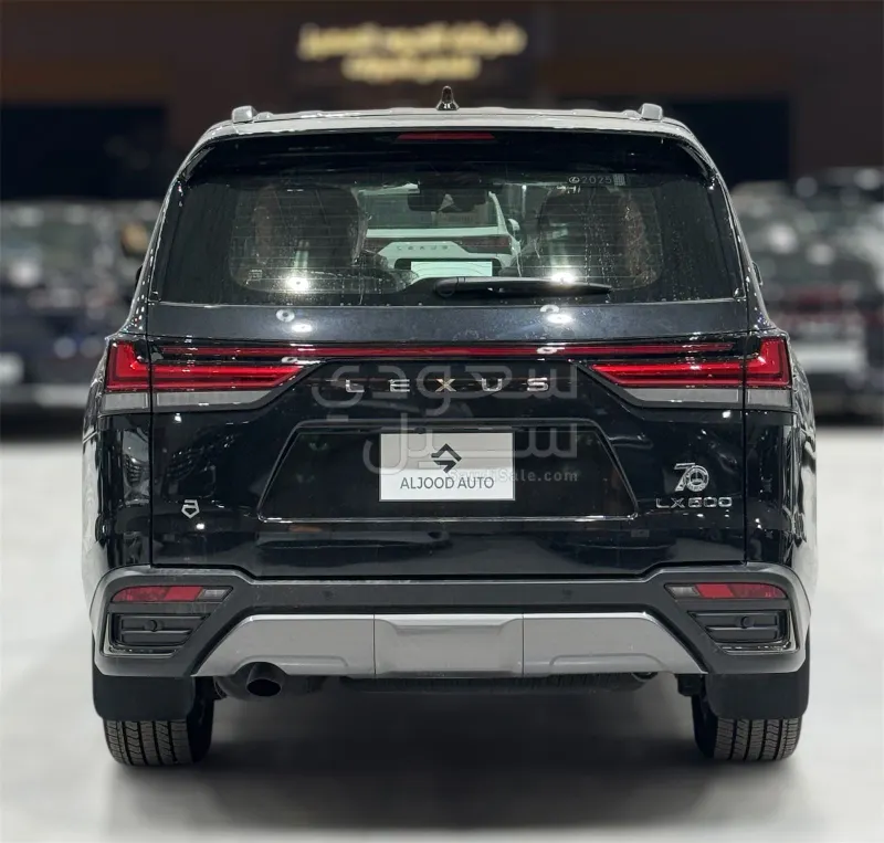 2025 لكزس إل إكس 600 vip بلاك بكج