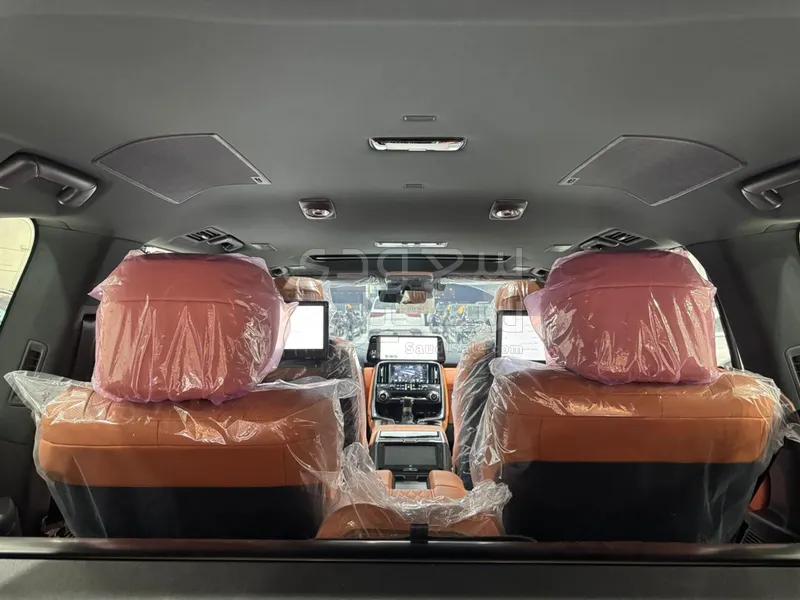 2025 لكزس إل إكس 600 vip بلاك بكج