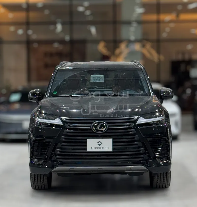 2025 لكزس إل إكس 600 vip بلاك بكج