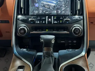 2025 لكزس إل إكس 600 vip بلاك بكج