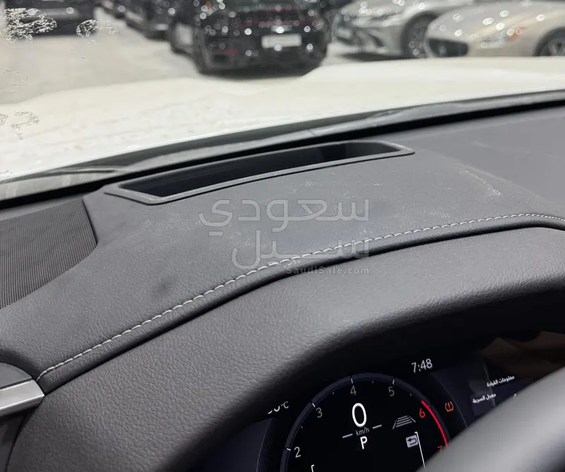 2025 لكزس إل إكس 600