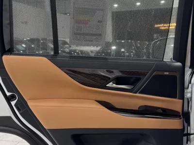 2025 لكزس إل إكس 600