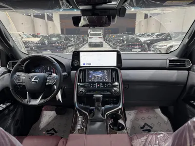 2025 لكزس إل إكس 600