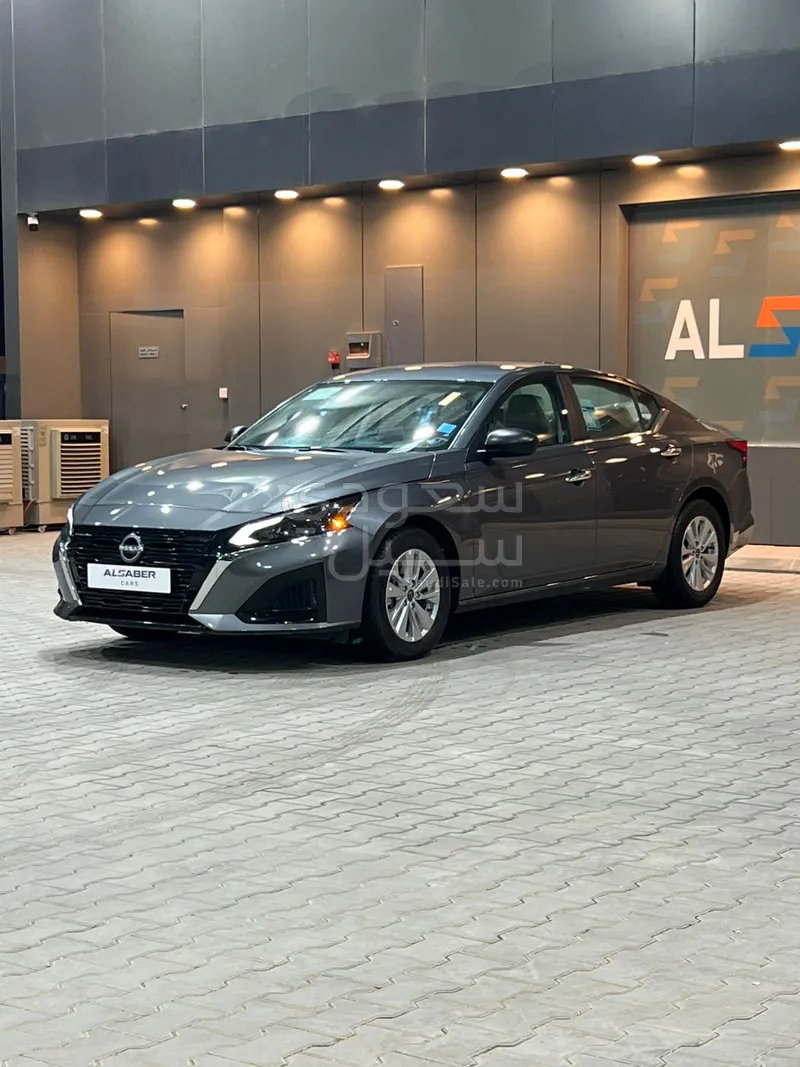 2025 Nissan Altima