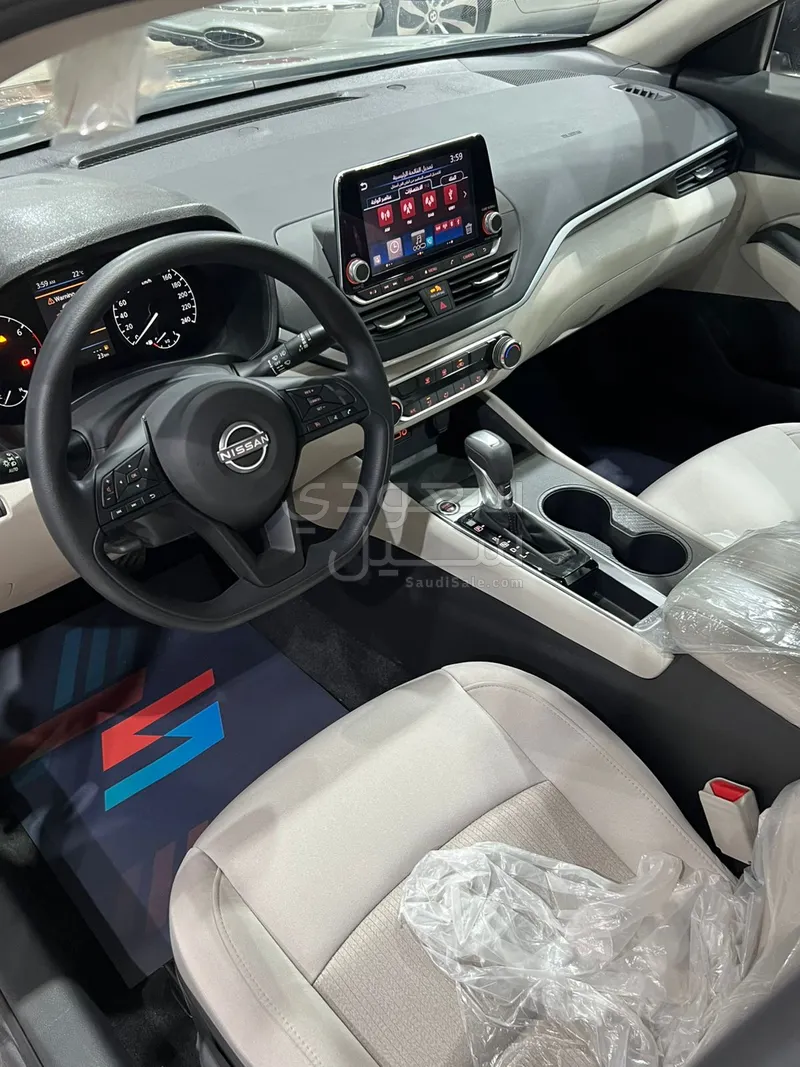 2025 Nissan Altima