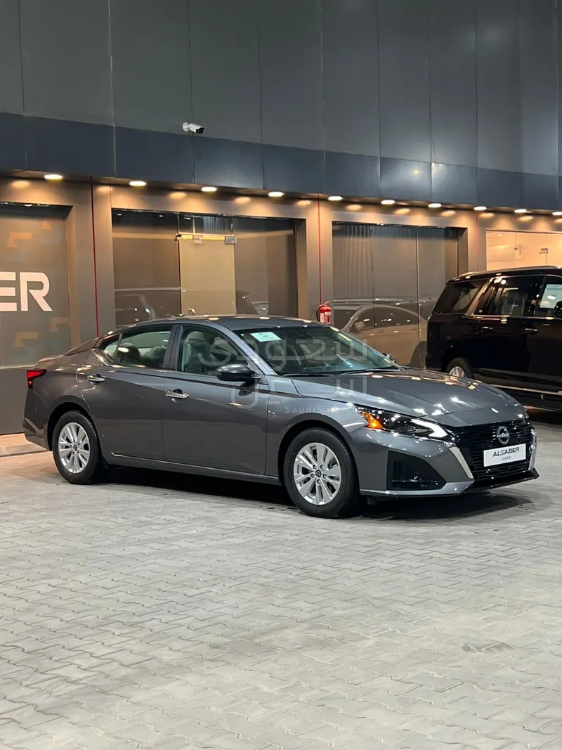 2025 Nissan Altima
