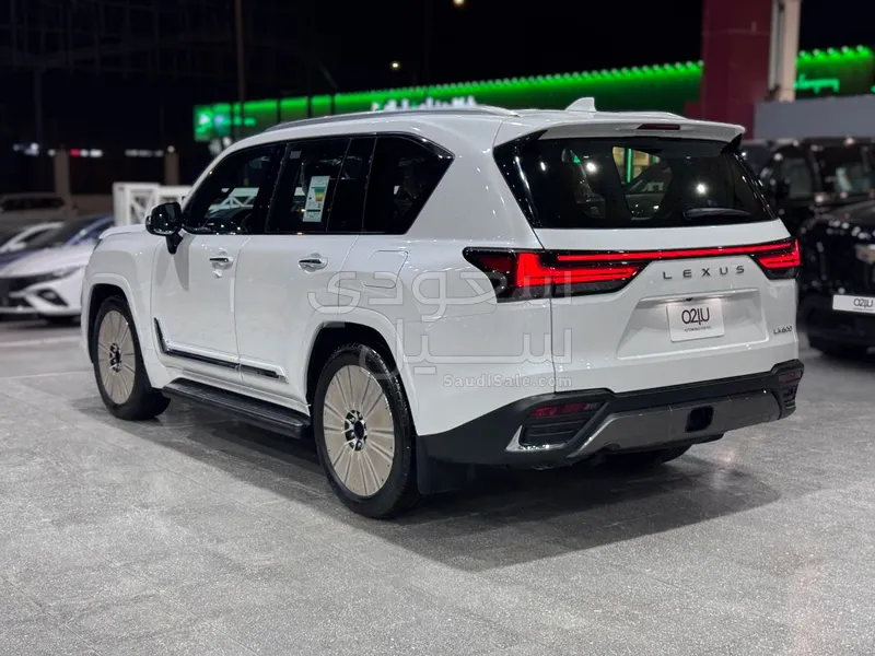 2025 Lexus LX 600