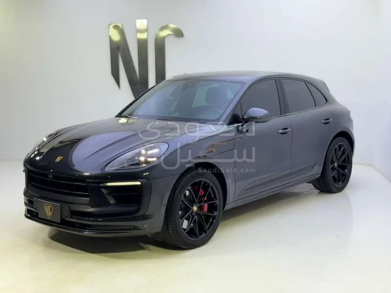 2024 Porsche Cayenne GTS