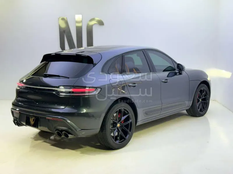 2024 Porsche Cayenne GTS