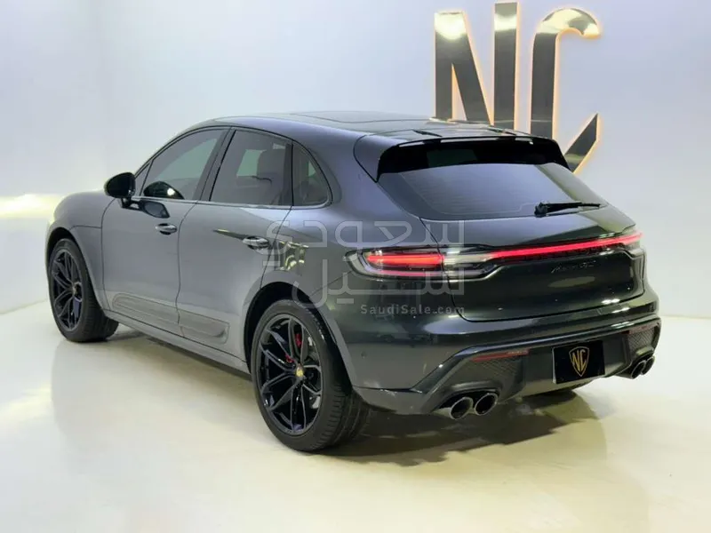 2024 Porsche Cayenne GTS