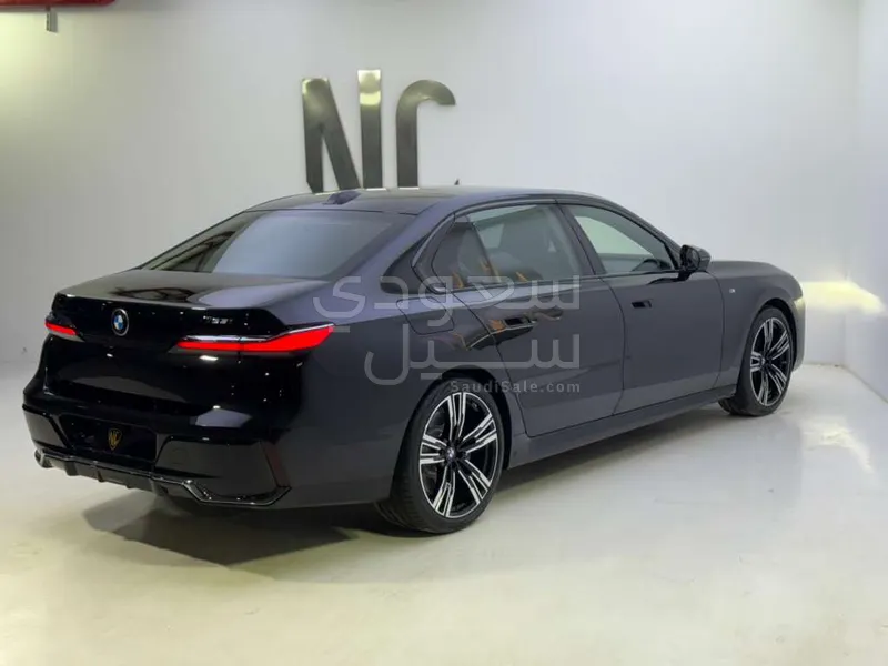 2026 BMW 7 Series 735i