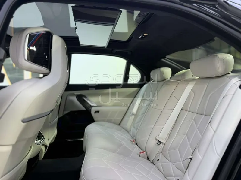 2026 BMW 7 Series 735i