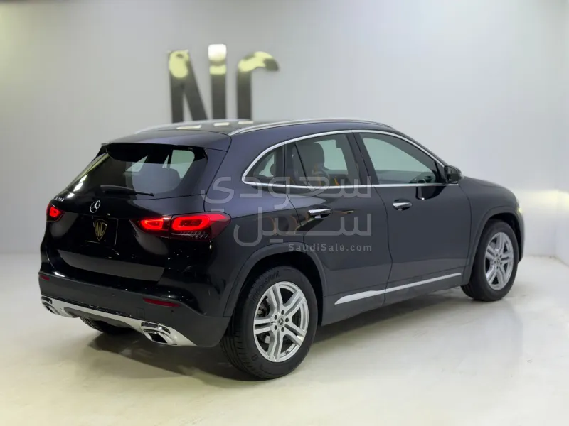 2021 Mercedes-Benz GLA 200