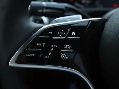 2026 Mercedes-Benz E 200